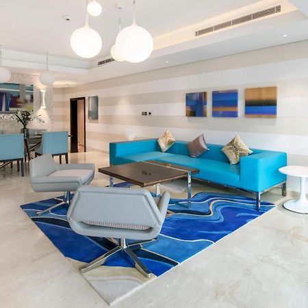 Fam Living - Sarai Beach Villas - Palm Jumeirah - Families Only Dubai Exterior photo