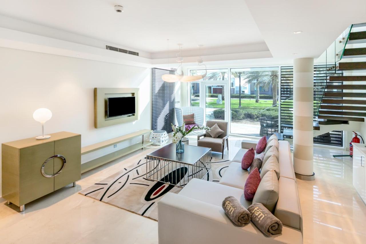 Fam Living - Sarai Beach Villas - Palm Jumeirah - Families Only Dubai Exterior photo