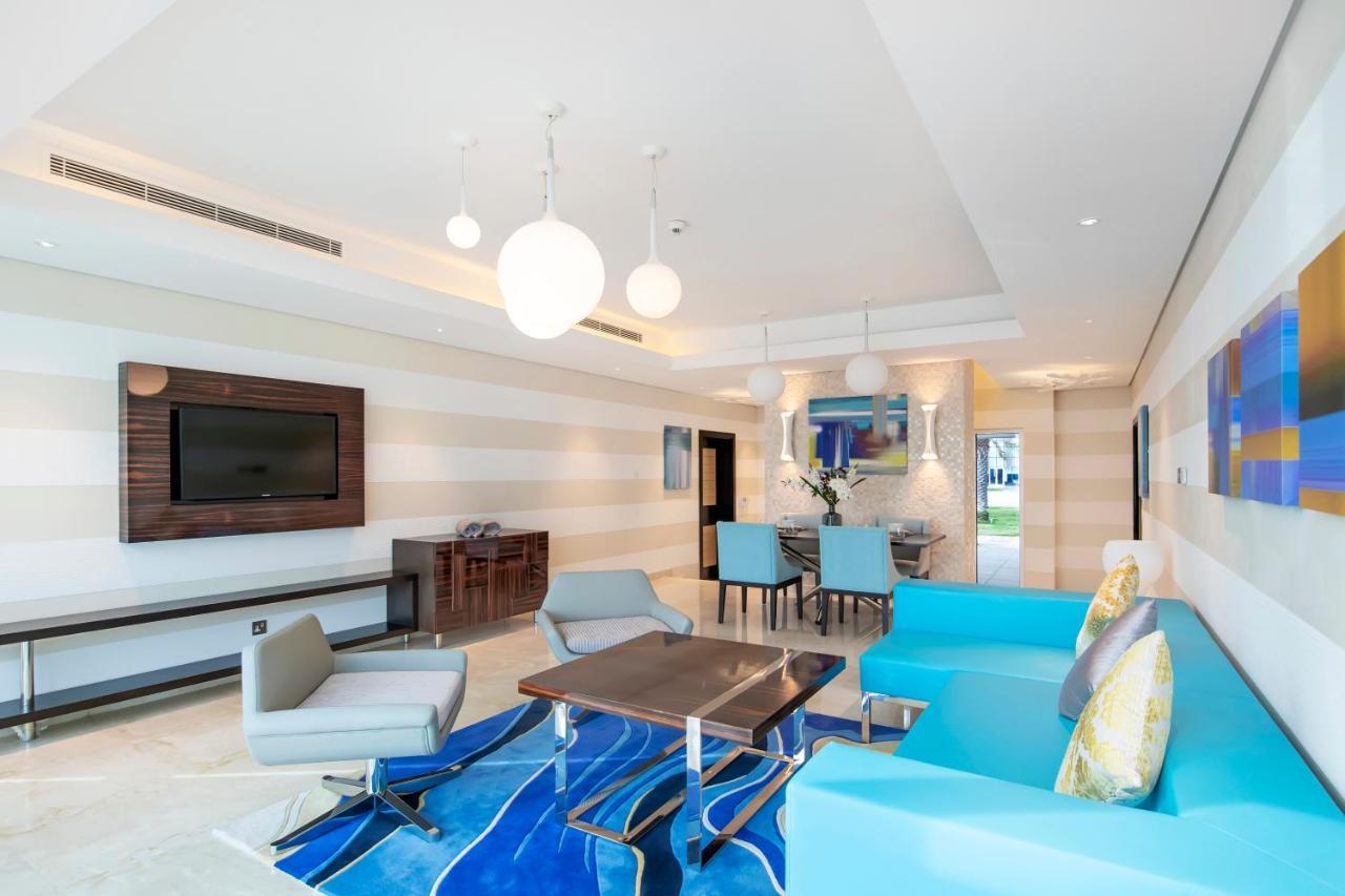 Fam Living - Sarai Beach Villas - Palm Jumeirah - Families Only Dubai Exterior photo