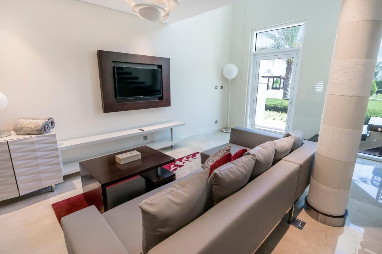 Fam Living - Sarai Beach Villas - Palm Jumeirah - Families Only Dubai Exterior photo