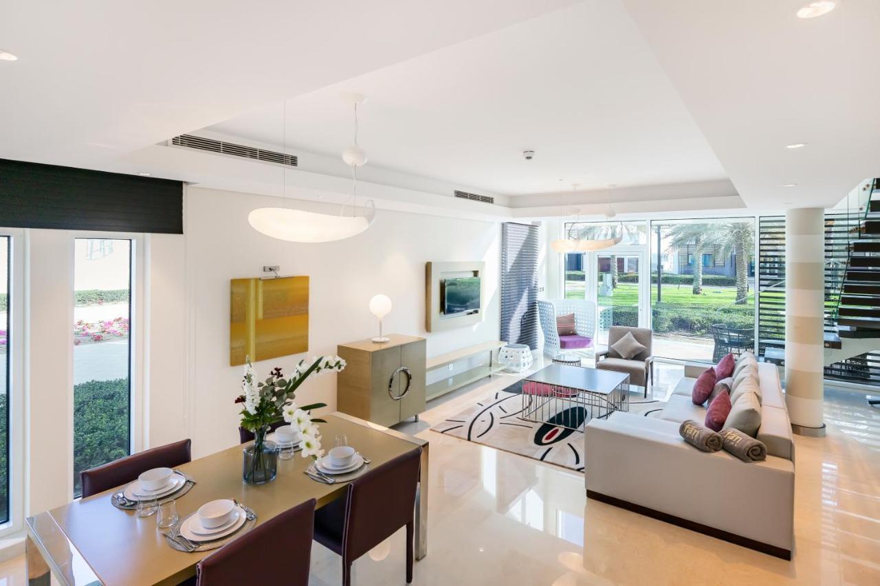 Fam Living - Sarai Beach Villas - Palm Jumeirah - Families Only Dubai Exterior photo