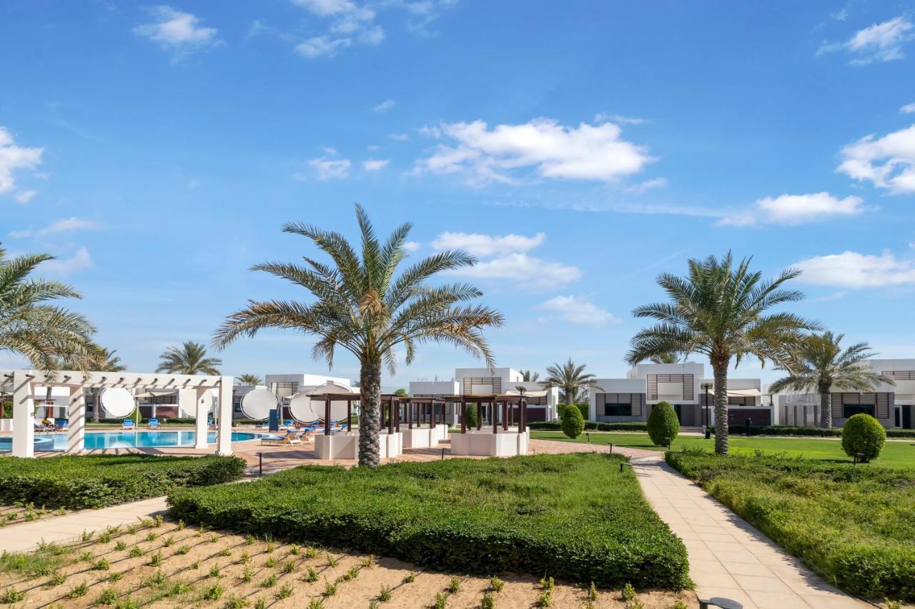 Fam Living - Sarai Beach Villas - Palm Jumeirah - Families Only Dubai Exterior photo