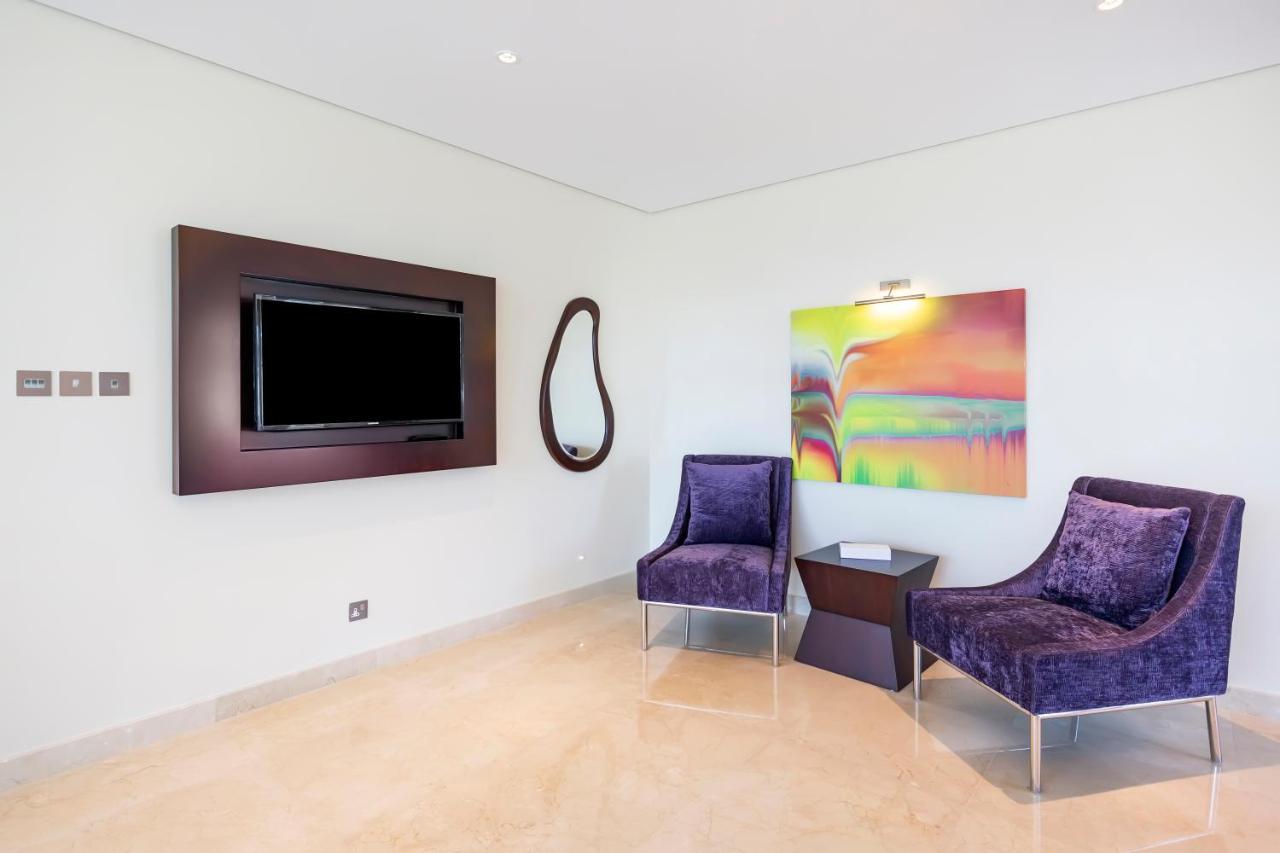 Fam Living - Sarai Beach Villas - Palm Jumeirah - Families Only Dubai Exterior photo