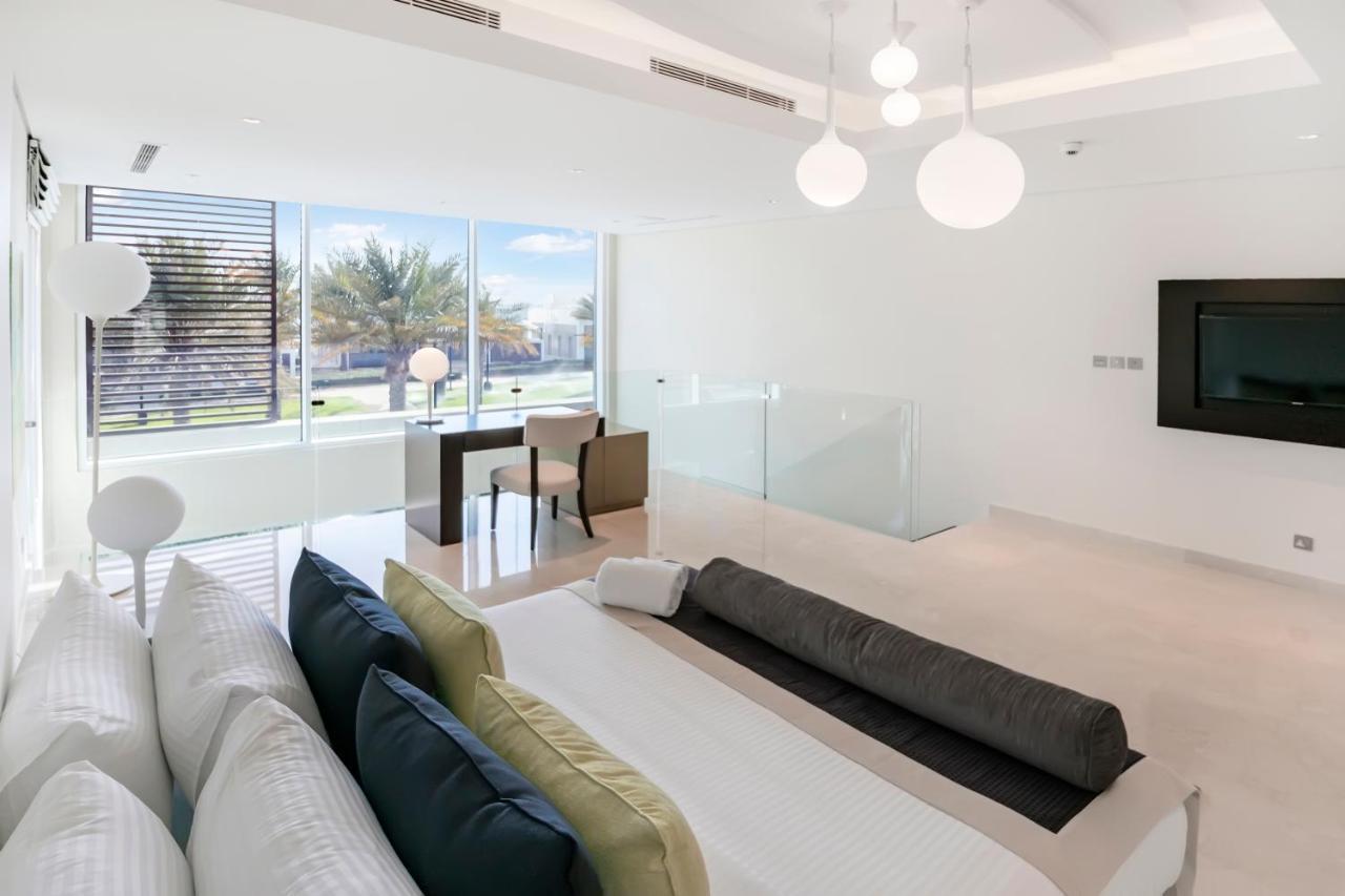 Fam Living - Sarai Beach Villas - Palm Jumeirah - Families Only Dubai Exterior photo