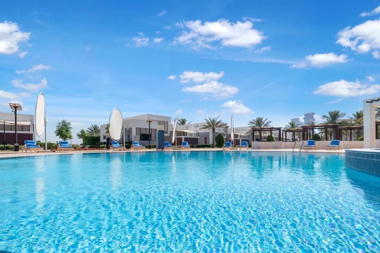 Fam Living - Sarai Beach Villas - Palm Jumeirah - Families Only Dubai Exterior photo