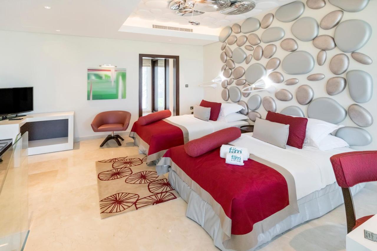 Fam Living - Sarai Beach Villas - Palm Jumeirah - Families Only Dubai Exterior photo